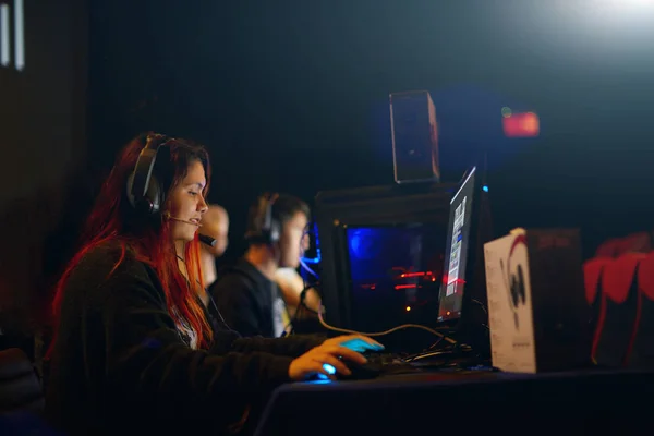 What Makes Online Gaming Communities Active Over Time Online Gaming